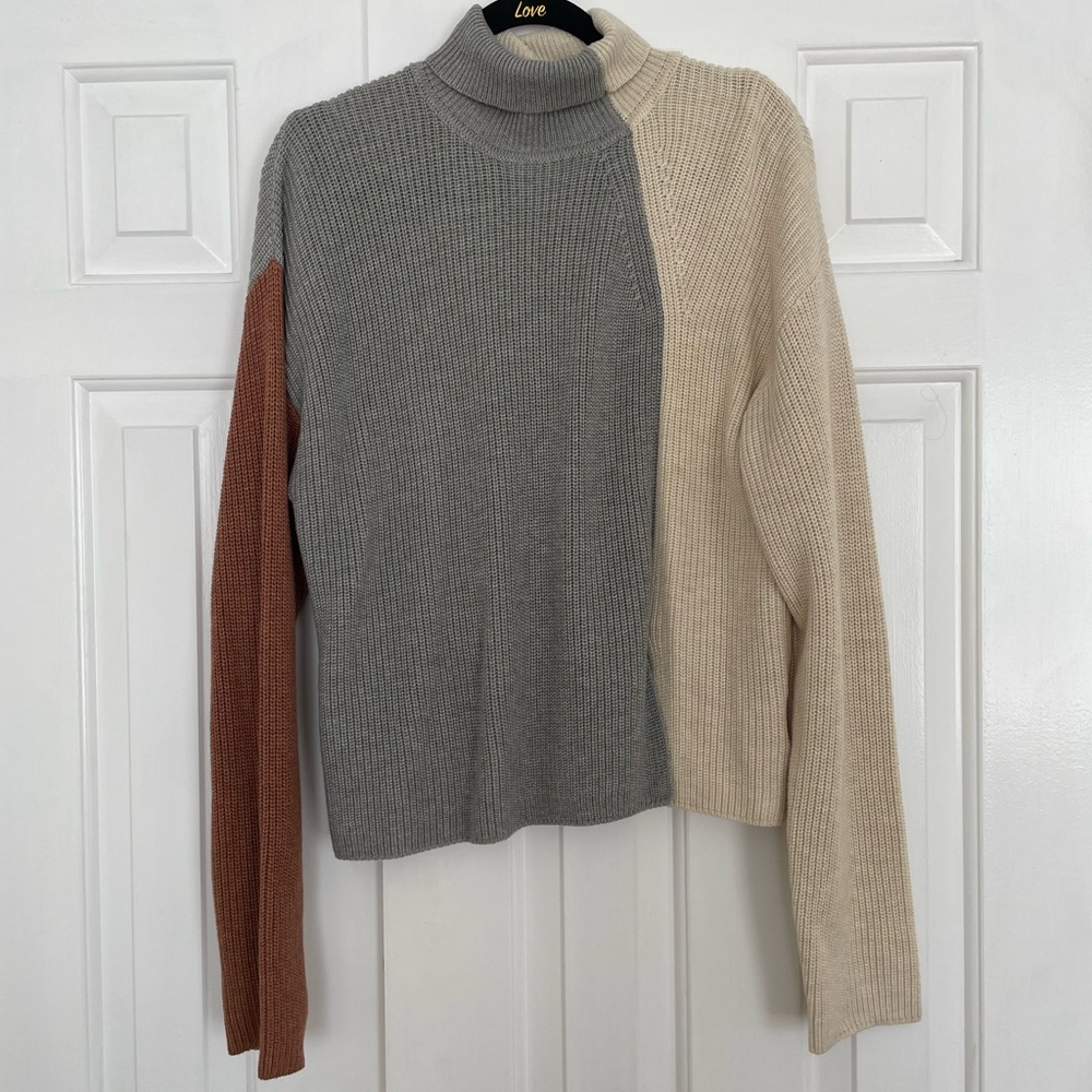 Neutral Color-block Sweater
